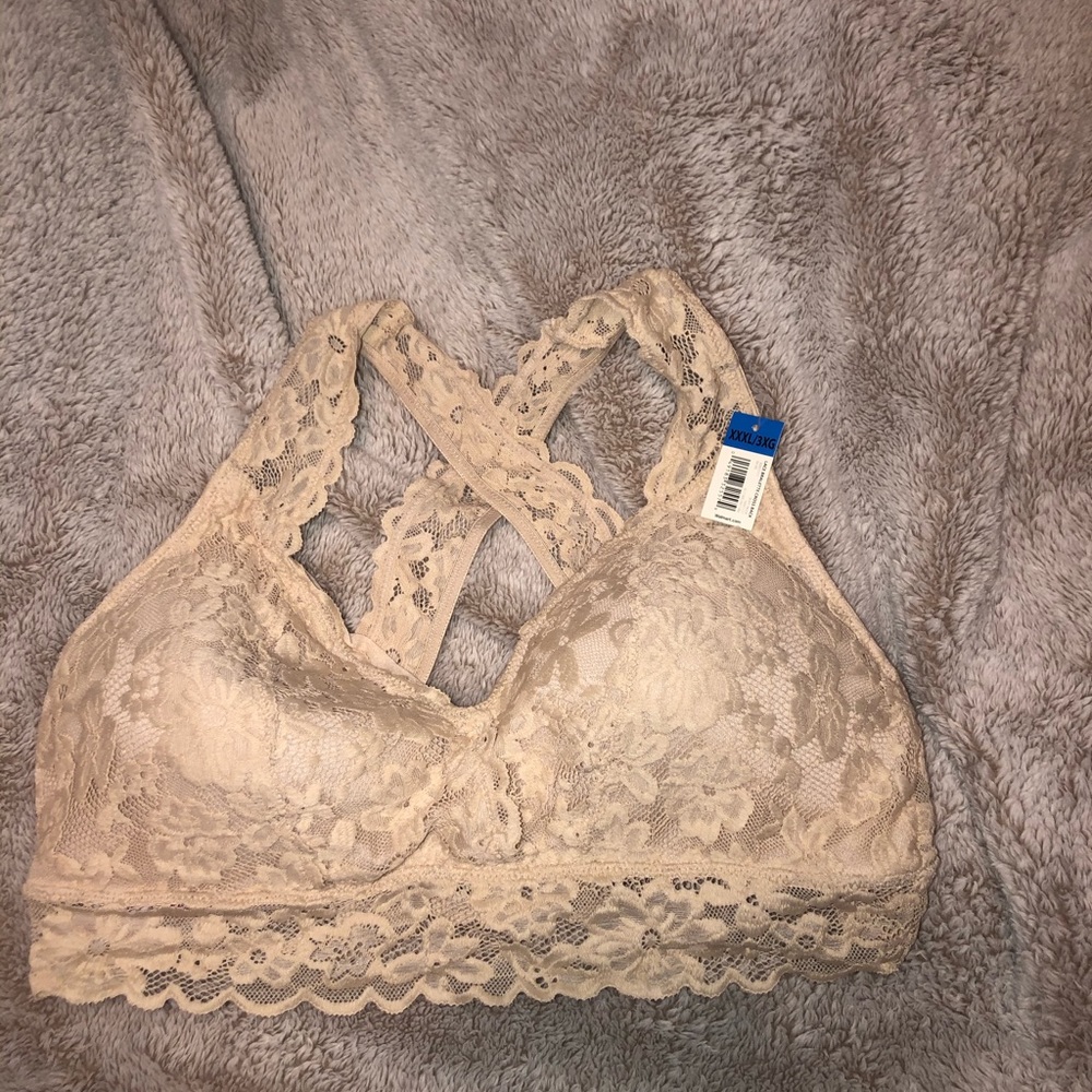 💥PLUS Bralette💥NWT💥